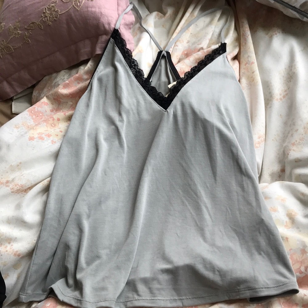 Flowy lightweight tank